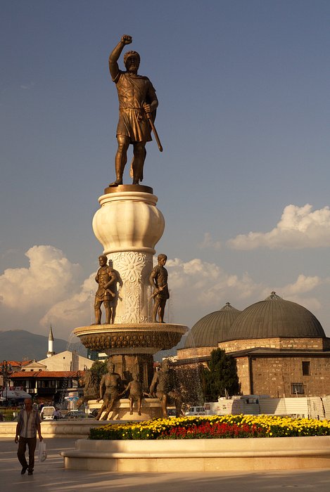 IMG_1360.jpg - Centrum Skopje - socha Filipa II. Makedonského