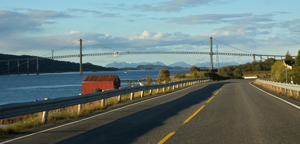 IMG_8501.jpg - Most Tjeldsundbrua spojující pevninu s ostrovem Hinnøya cestou na Lofoty