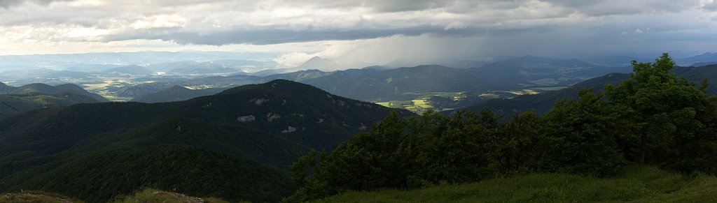 IMG_5530_vyhled_ze_strazova_mensi.jpg