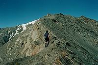 Hřeben vedoucí k vrcholu Mt. Ansted
