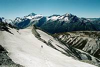 Cestou dol z Mt. Ansted - v pozad Mt. Aspiring