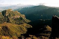 Výhled z Pinnacles (759 m) - poloostrov Coromandel