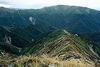 Whanahuia Range a údolí řeky Pourangaki